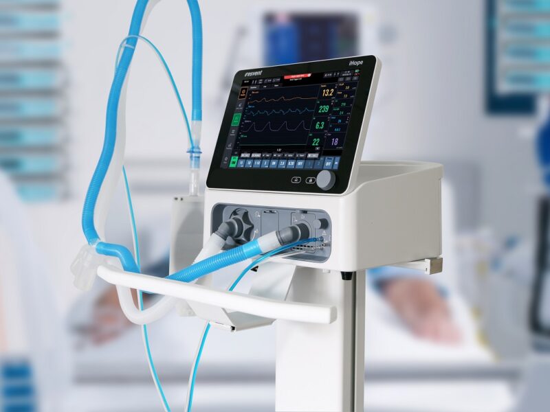 Апарат штучної вентиляції легень RV200