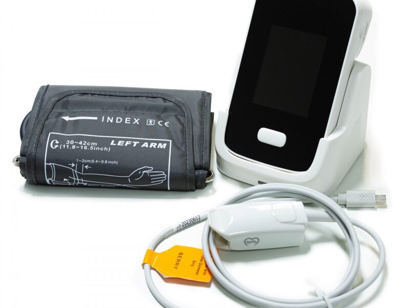 Монітор життєво важливих показників РМ6100А